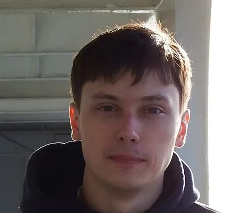 Дмитрий Глуховец