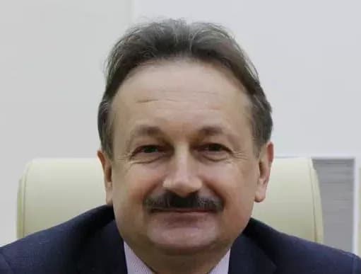 Геннадий Карлов