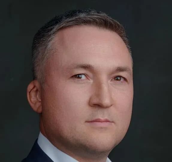Максим Власюк